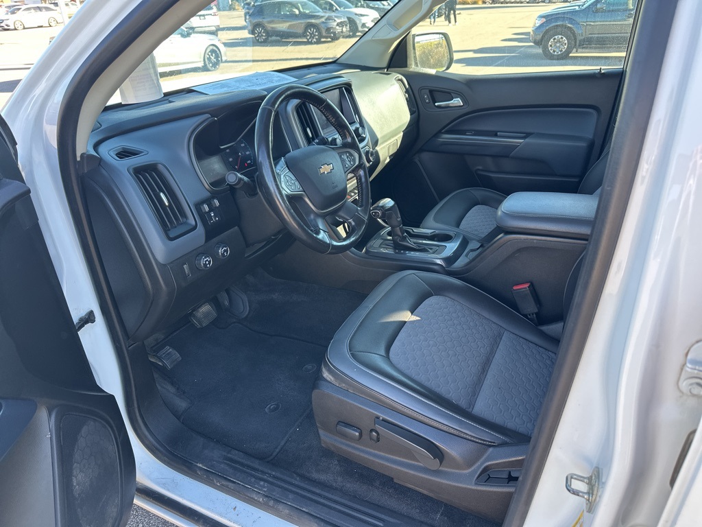 2020 Chevrolet Colorado Z71 photo 2