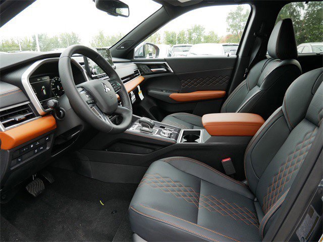 2025 Mitsubishi Outlander PHEV SEL photo 4