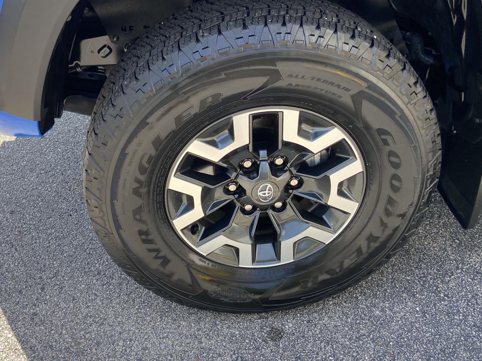 2021 Toyota Tacoma TRD Double Cab V6 photo 5