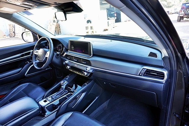 Used 2022 Green Kia S image 9