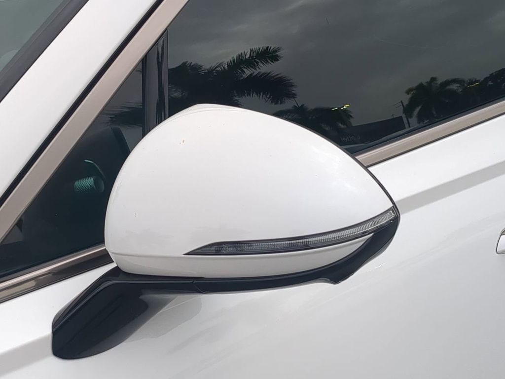 2025 Genesis GV70 2.5T photo 11