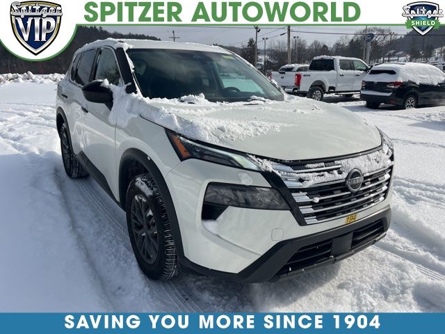 2024 Nissan Rogue S's photo