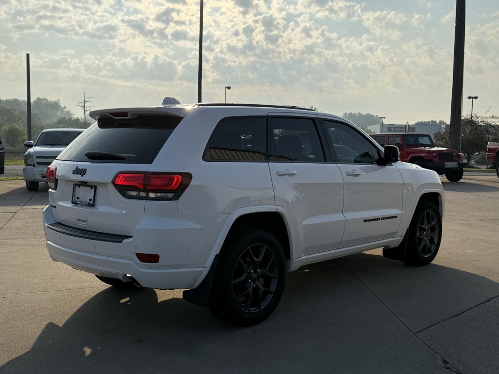 2021 Jeep Grand Cherokee Anniversary Edition photo 7