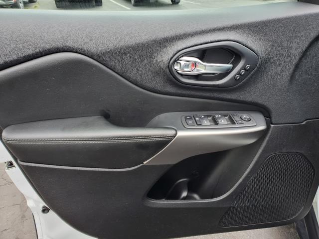 2022 Jeep Cherokee Limited photo 16