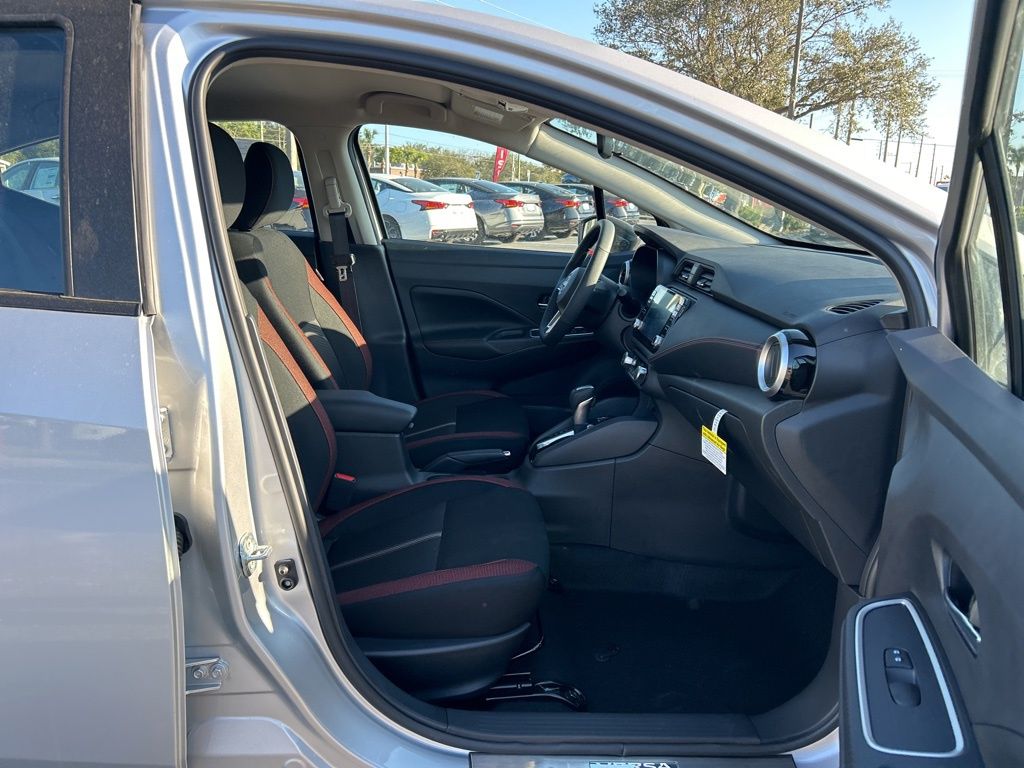 2025 Nissan Versa SR photo 30