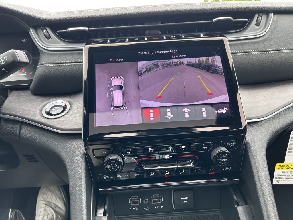2025 Jeep Grand Cherokee Limited photo 17