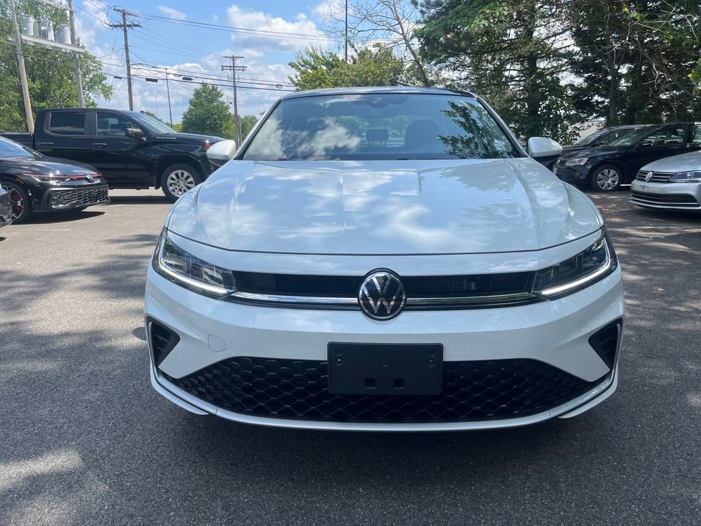 2025 Volkswagen Jetta 1.5T SE photo 3
