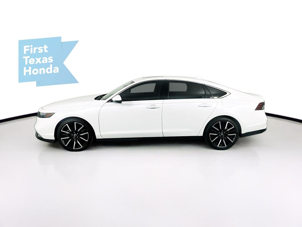 2024 Honda Accord Hybrid Touring photo 3