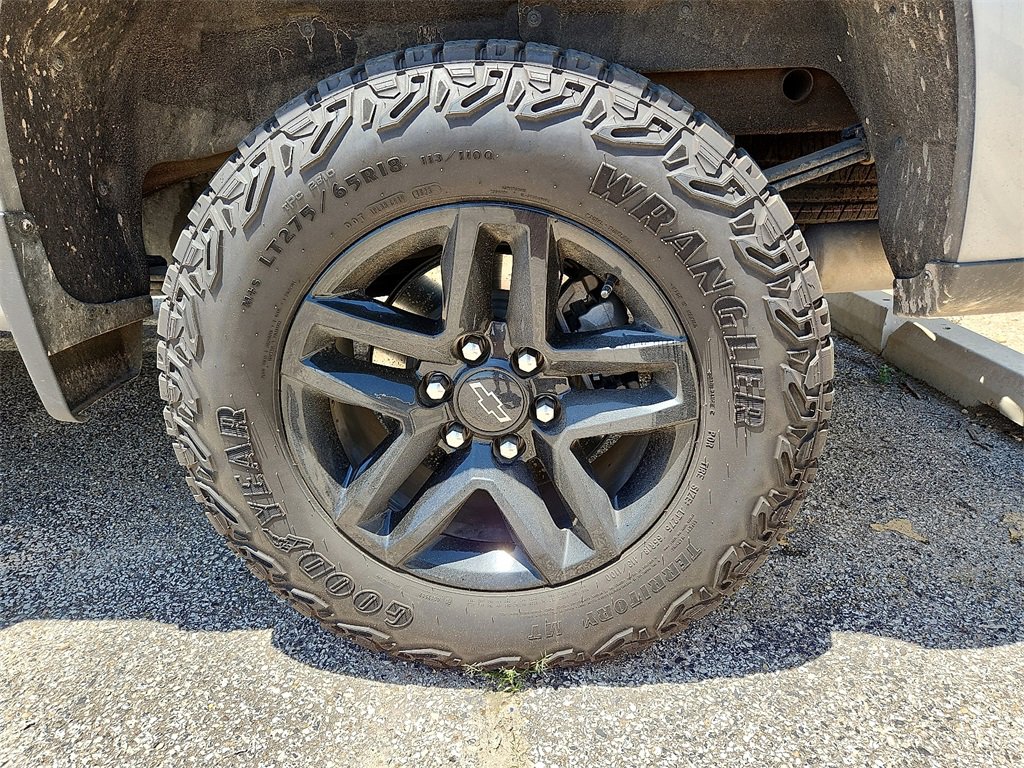 2023 Chevrolet Silverado 1500 LT Trail Boss photo 3