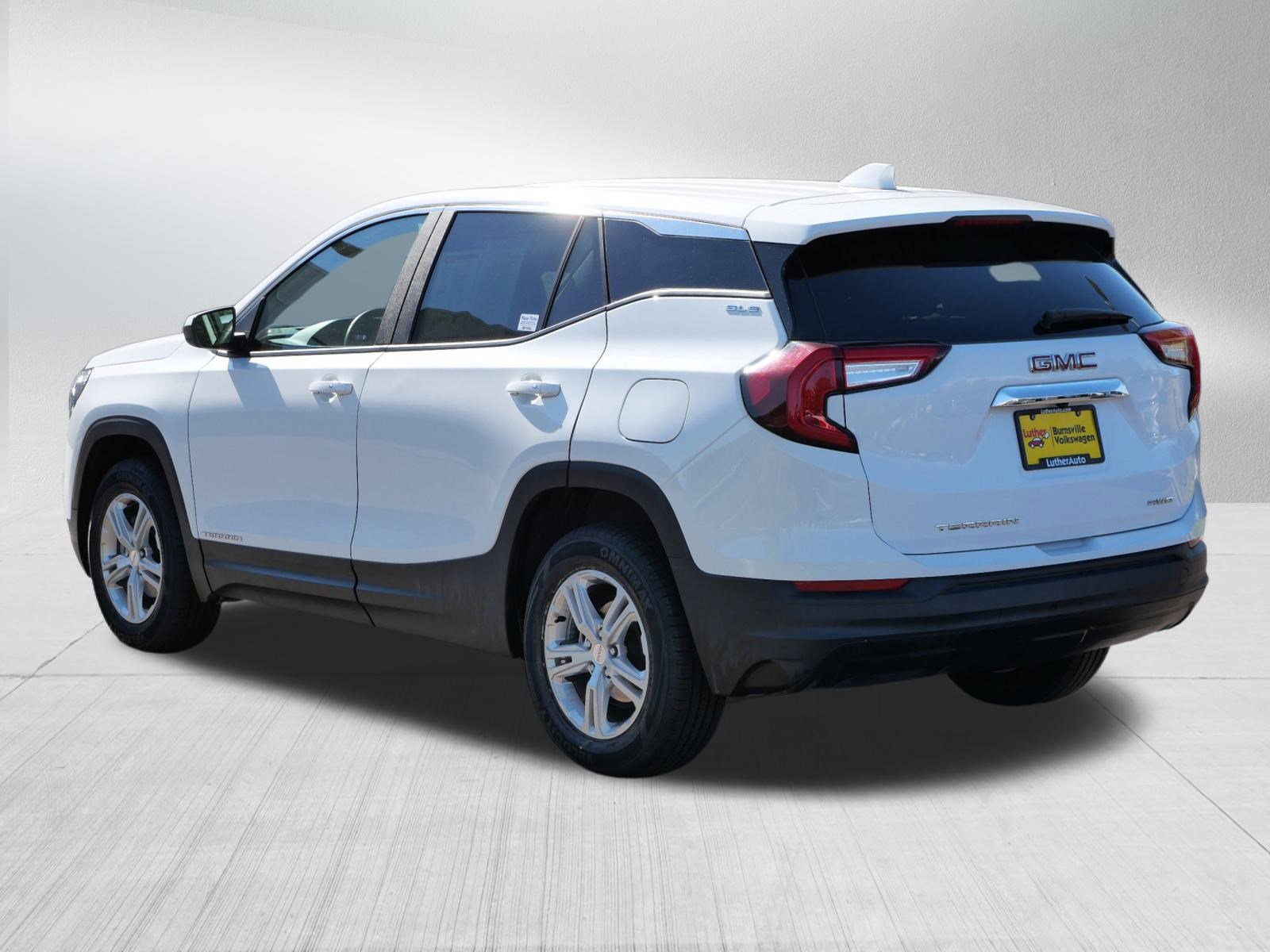 2024 Gmc Terrain SLE photo 4
