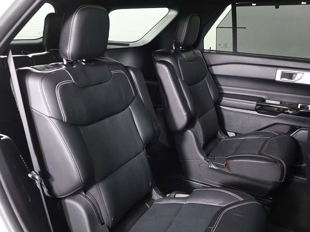 2022 Ford Explorer ST photo 30