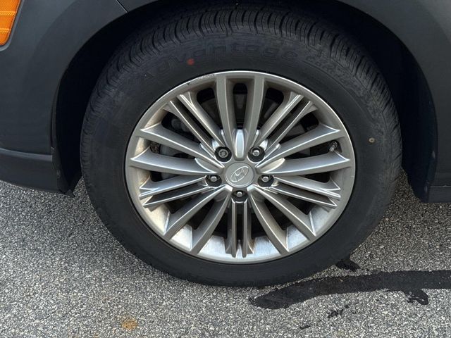 2020 Hyundai Kona SEL Plus photo 6