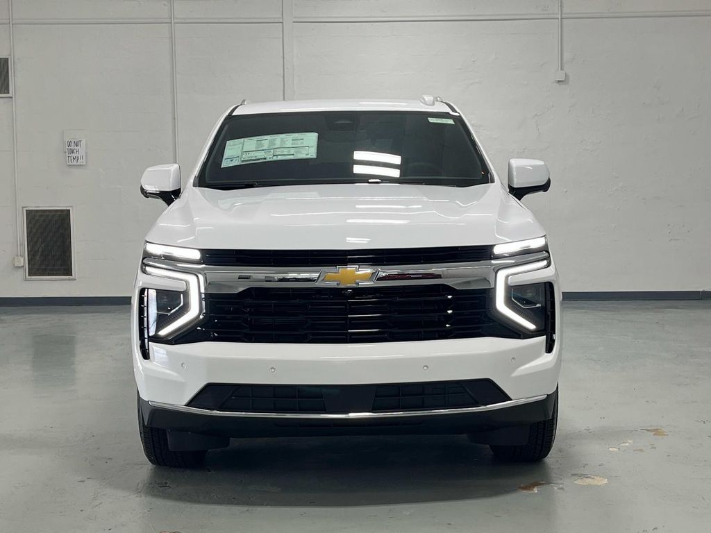 2025 Chevrolet Tahoe LS photo 3