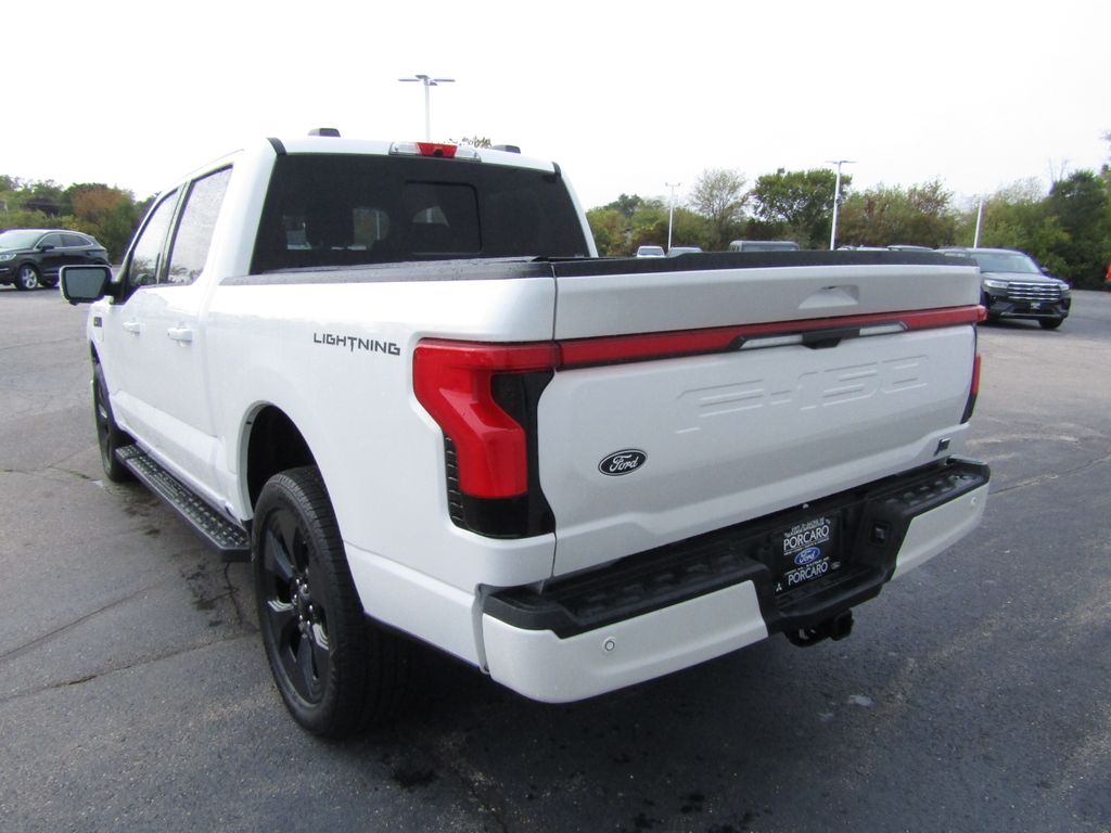 2025 Ford F-150 Lightning Platinum photo 4