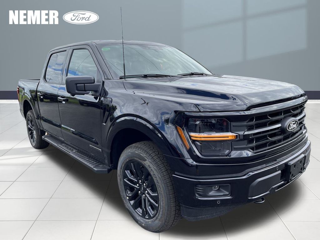2025 Ford F-150 XLT's photo