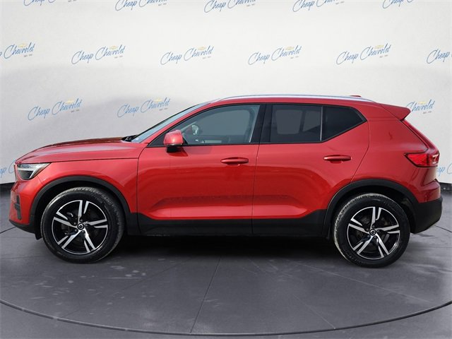 2023 Volvo XC40 Core photo 2