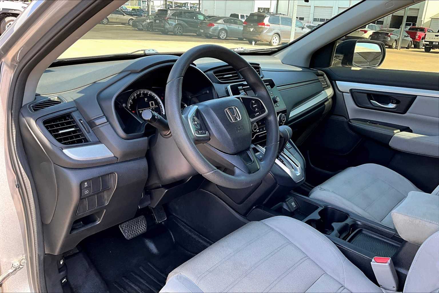 2017 Honda CR-V LX photo 14