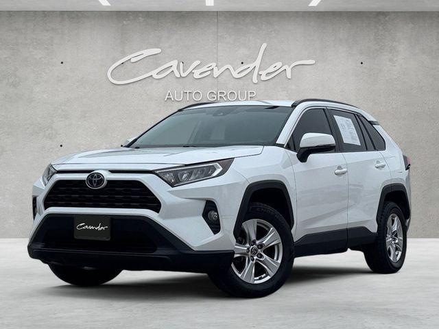 2021 Toyota RAV4 XLE's photo