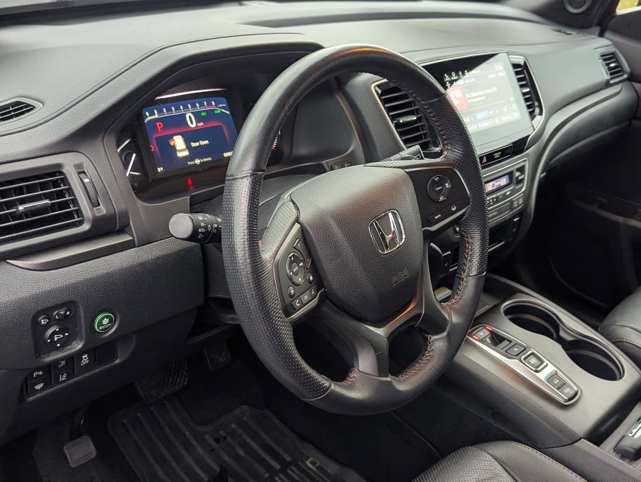 2023 Honda Passport TrailSport photo 2