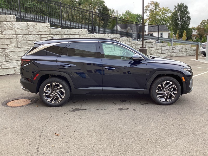 2025 Hyundai Tucson Hybrid Limited photo 7