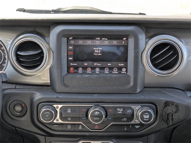 2018 Jeep Wrangler Unlimited Sahara photo 4