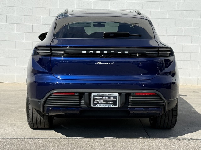 2025 Porsche Macan Electric 4 photo 11