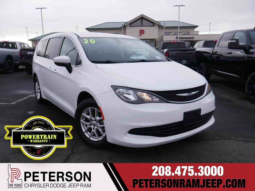 2020 Chrysler Voyager LX's photo