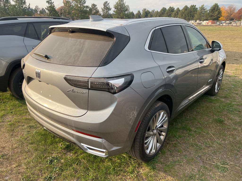 2024 Buick Envision Avenir photo 3