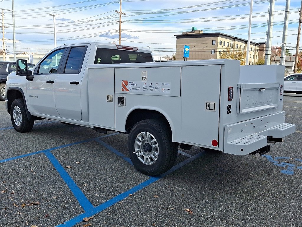 2025 Chevrolet Silverado 2500HD photo 3