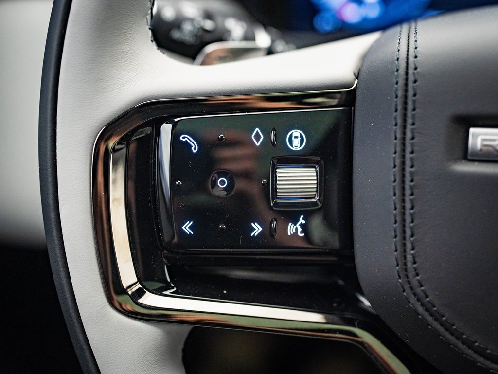 2026 Land Rover Range Rover Velar SE photo 21