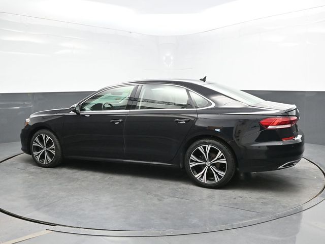 2020 Volkswagen Passat 2.0T SEL photo 2