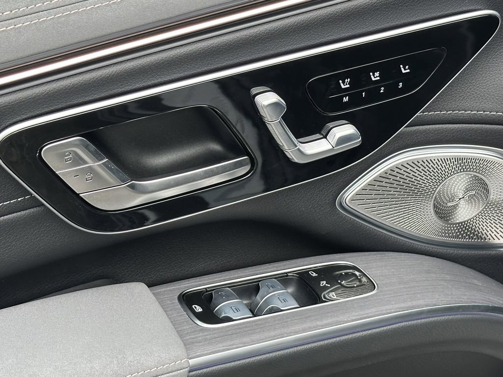 2026 Mercedes Benz EQS SUV 450 4MATIC photo 12