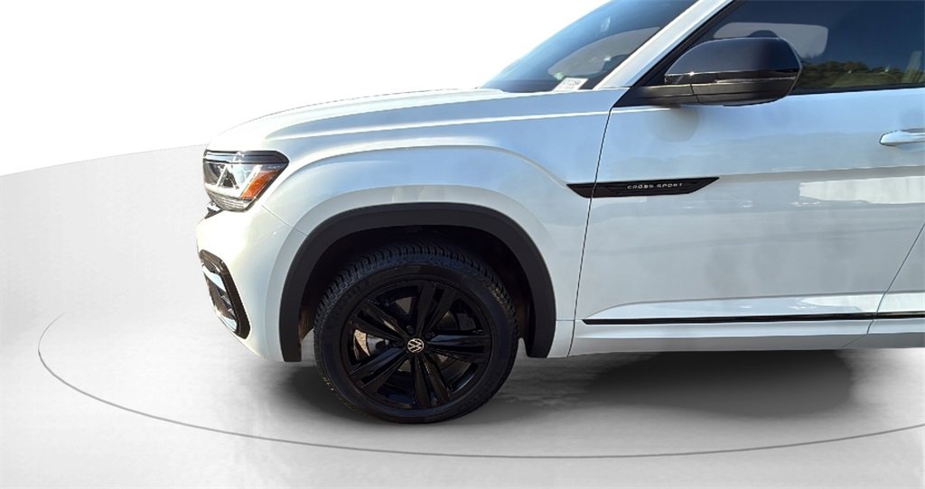 2023 Volkswagen Atlas Cross Sport SEL R-Line photo 10