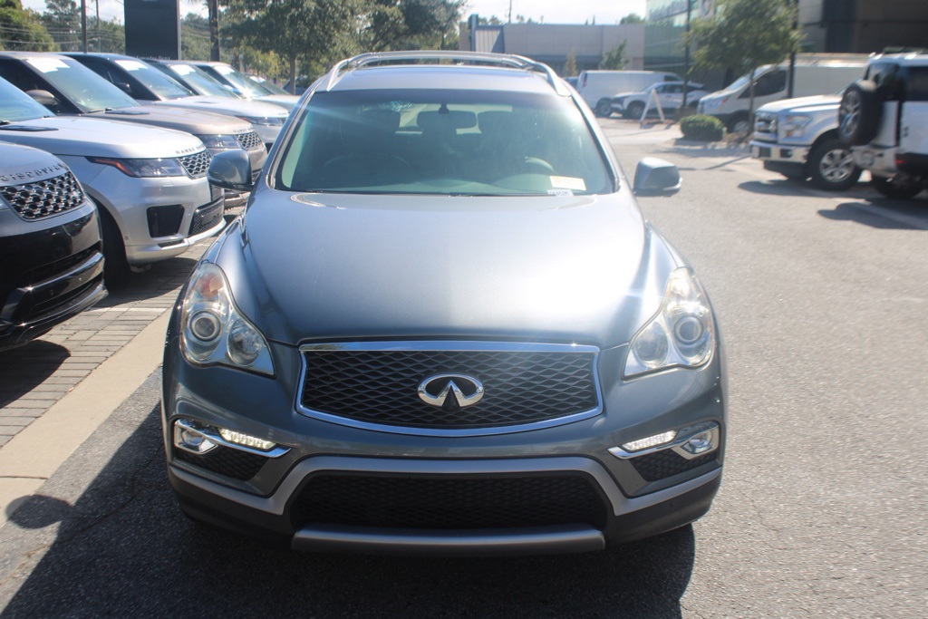 2017 Infiniti QX50 Base AWD photo 2