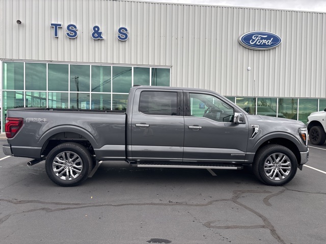 2025 Ford F-150 Lariat photo 2