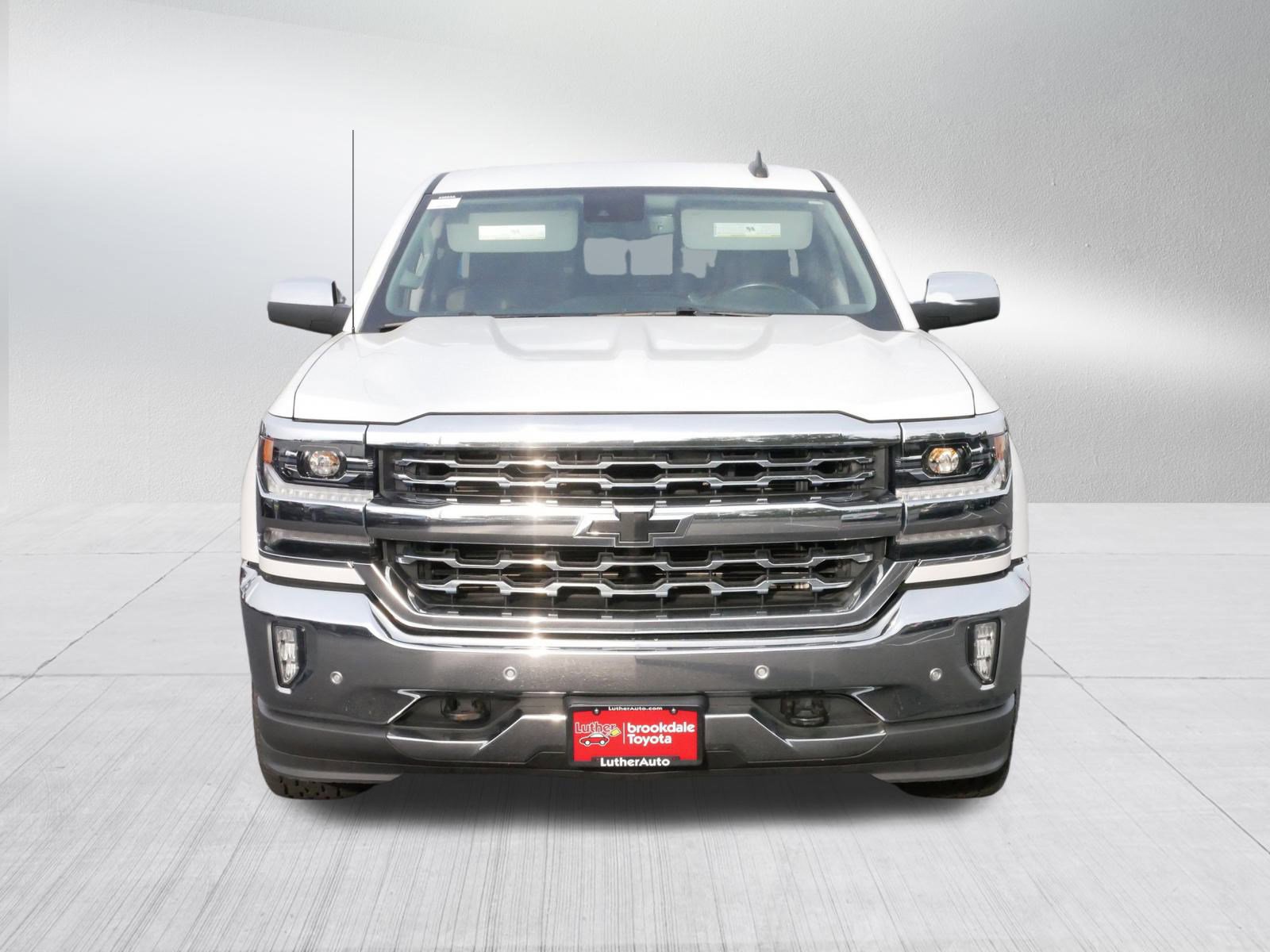 2018 Chevrolet Silverado 1500 LTZ photo 2