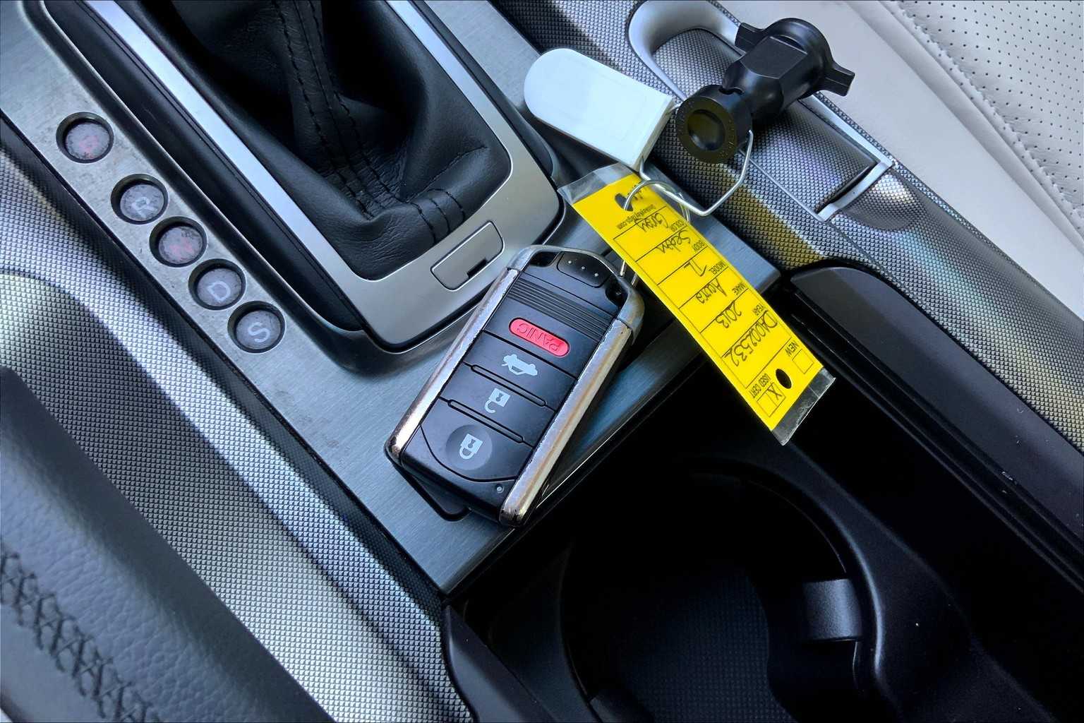 2013 Acura TL photo 14