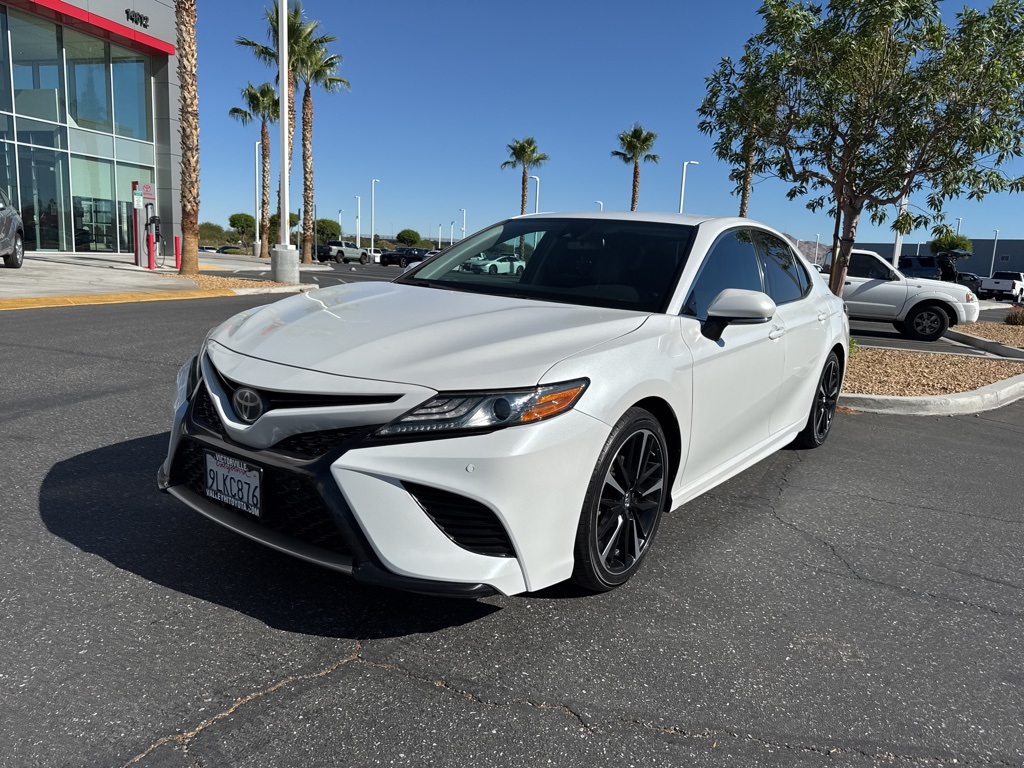 2018 Toyota Camry XSE photo 2