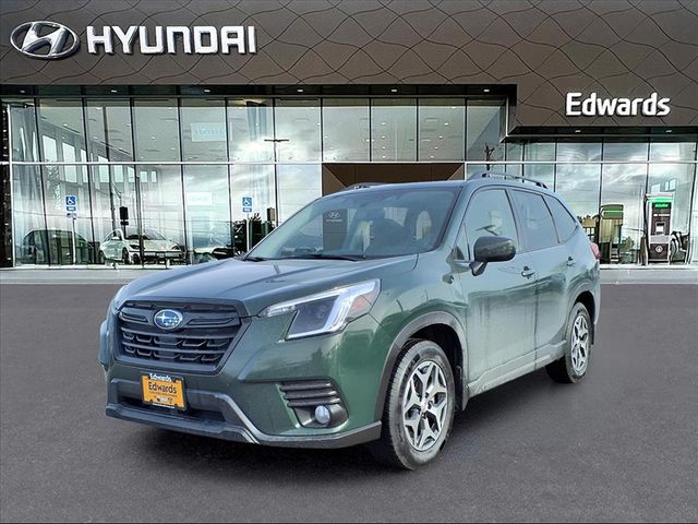 2023 Subaru Forester Premium's photo