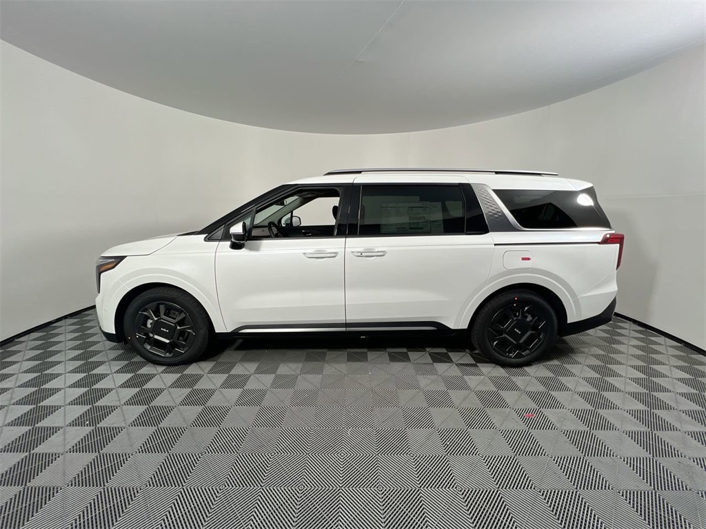 2026 Kia Carnival LX photo 5