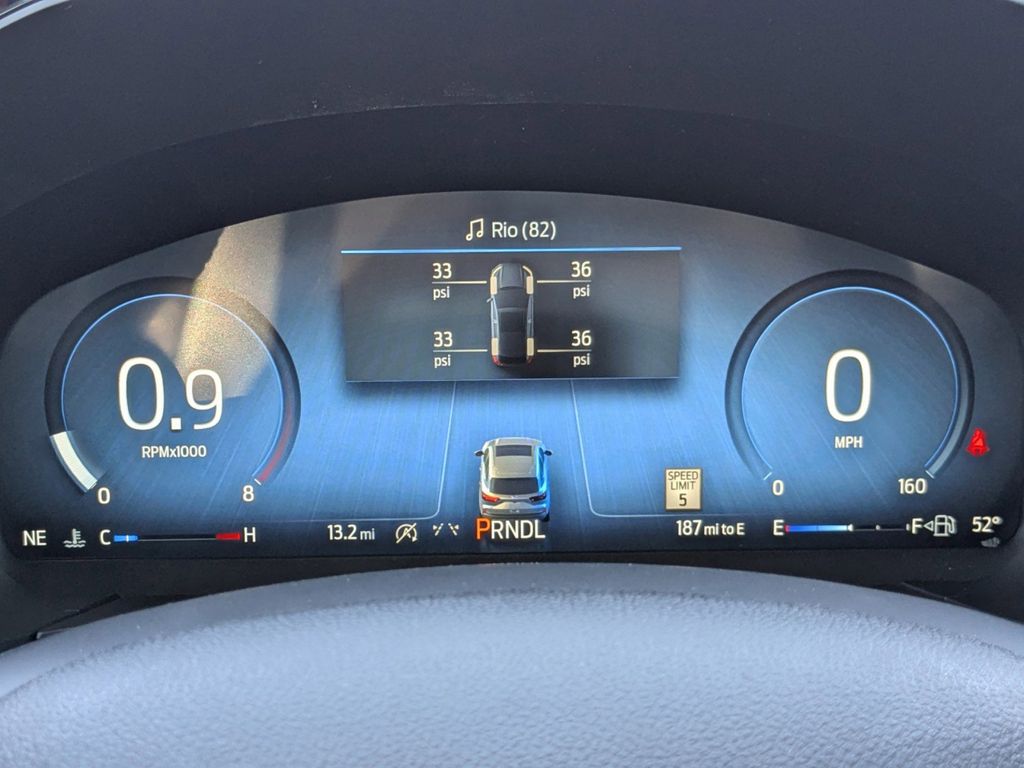 2025 Ford Escape Hybrid ST-Line Select photo 24