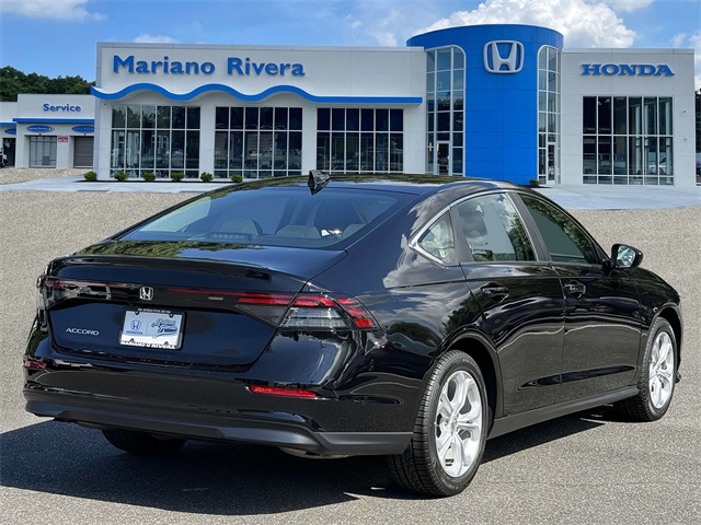 2024 Honda Accord 1.5T LX photo 3