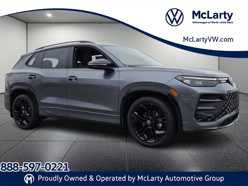 2026 Volkswagen Tiguan SE R-LINE BLACK's photo