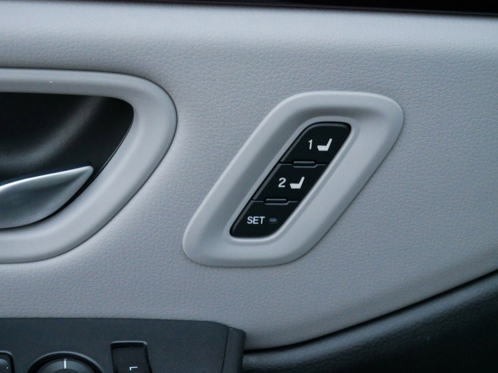 2025 Honda Pilot Touring photo 17