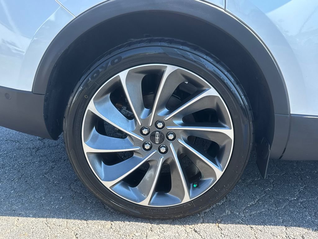 2019 Lincoln Nautilus Reserve photo 16