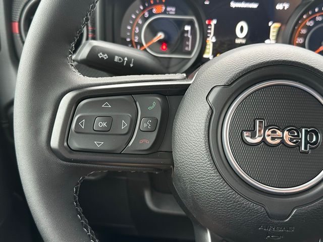 2025 Jeep Wrangler Rubicon photo 19
