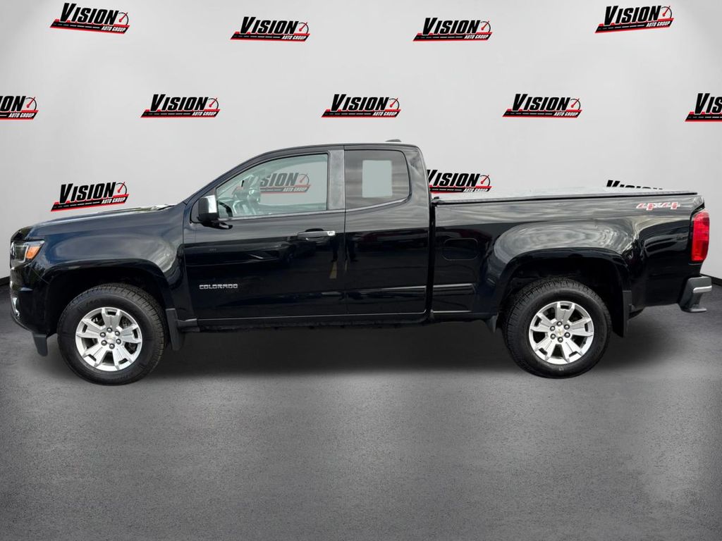 2015 Chevrolet Colorado LT photo 2