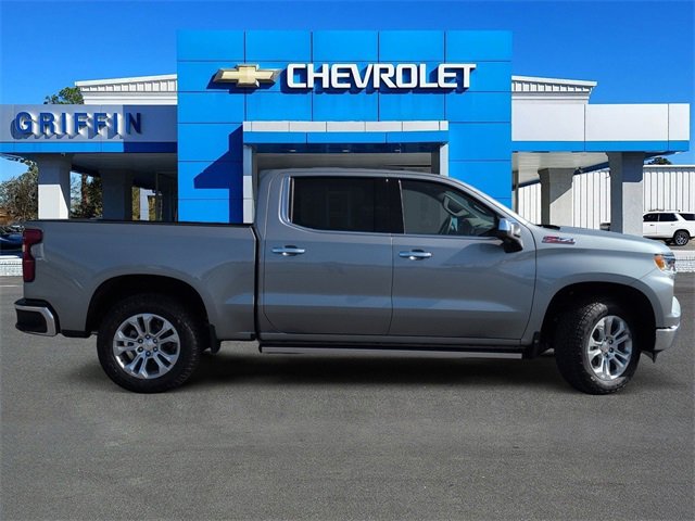 2026 Chevrolet Silverado 1500 LTZ photo 2