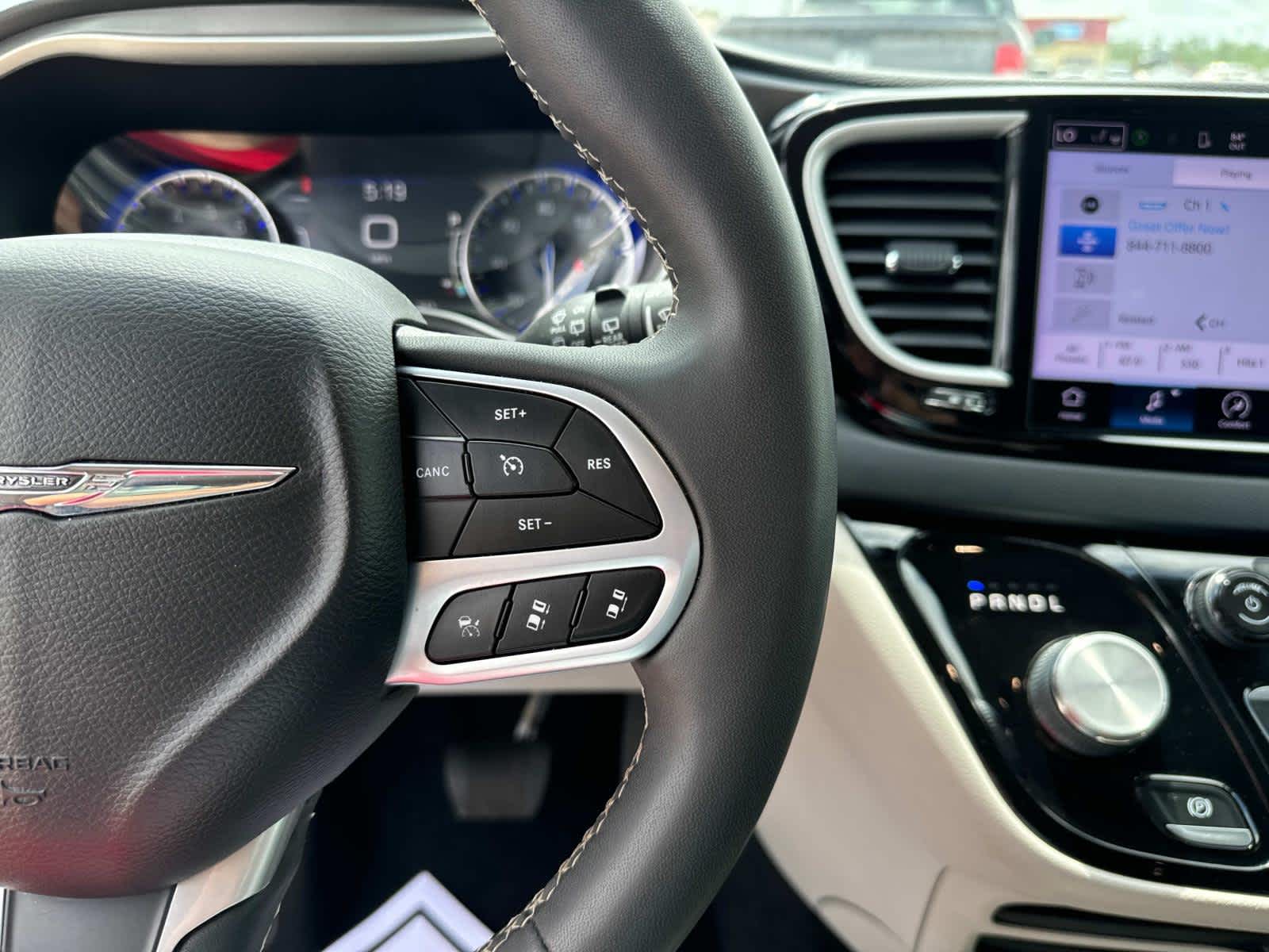 2022 Chrysler Pacifica Touring L photo 41