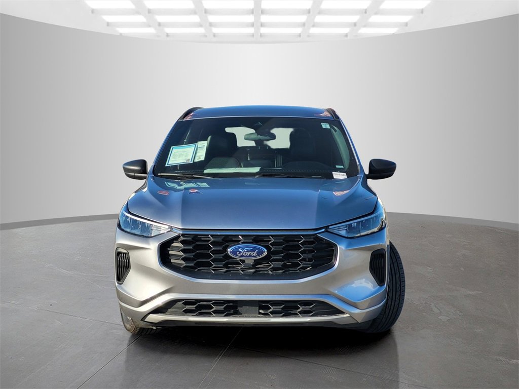 2023 Ford Escape ST-Line photo 2